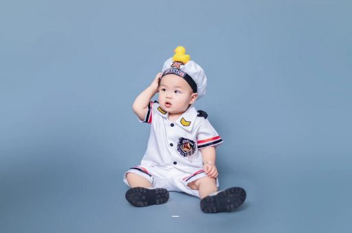 招远宝宝频繁使劲扭动哼唧