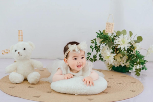 招远宝宝三个月翻身